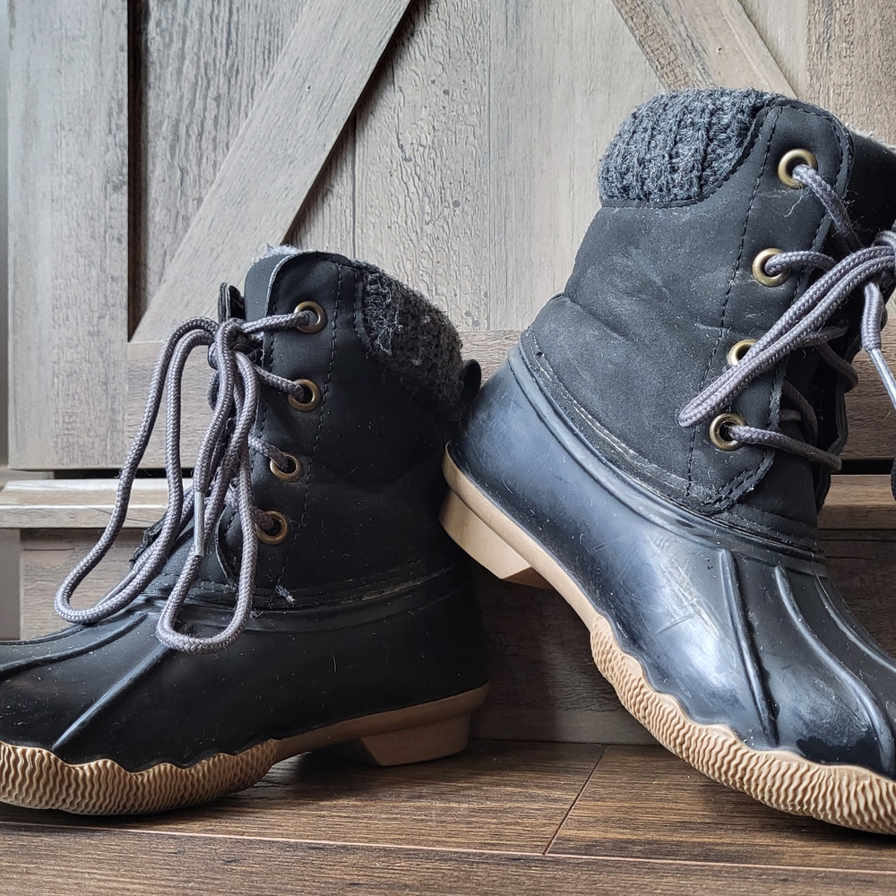 Black and Tan Winter Boots